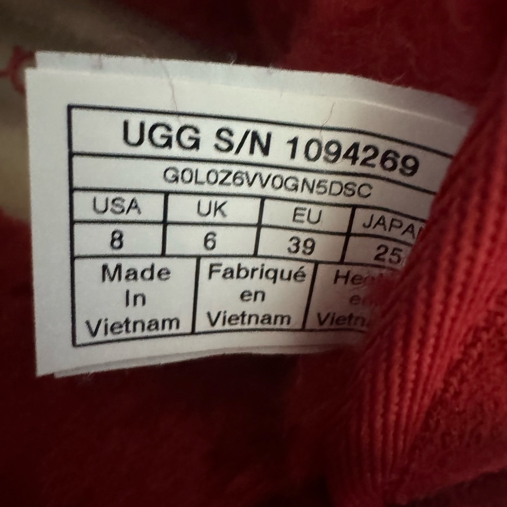 UGG size 8  Red Suede Boots - Picture 7 of 7